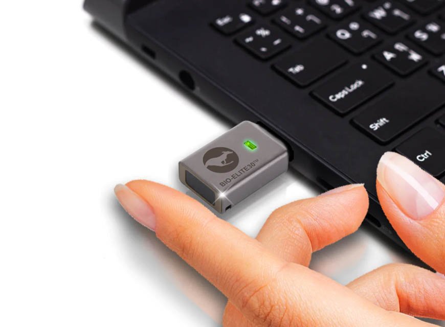 Kanguru Defender Bio-Elite30 Biometric USB Drive